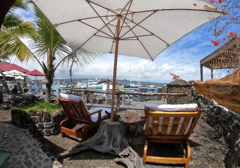 هتل Angermeyer Waterfront Inn