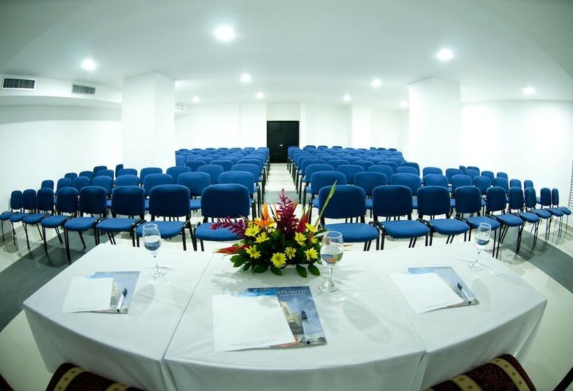 בית מלון כפרי Atlantic Lux