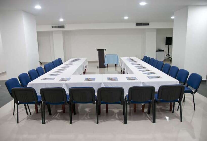 בית מלון כפרי Atlantic Lux