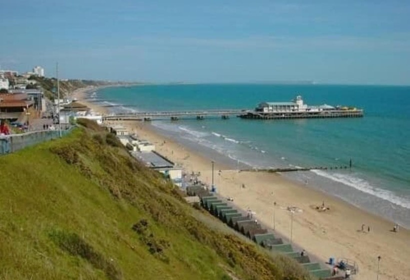 فندق Avon Causeway