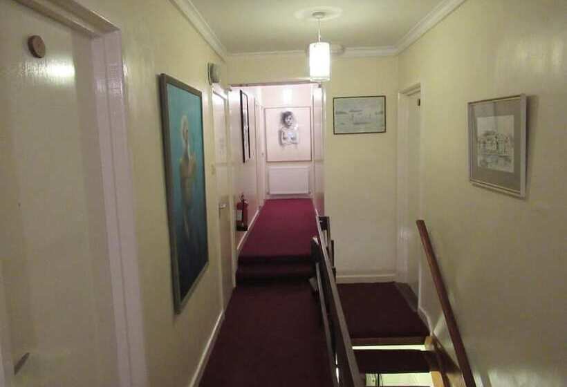 酒店 Avoncourt Lodge