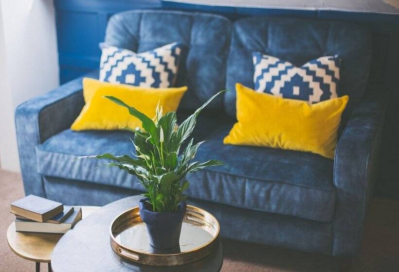 هتل Bayards Cove Inn