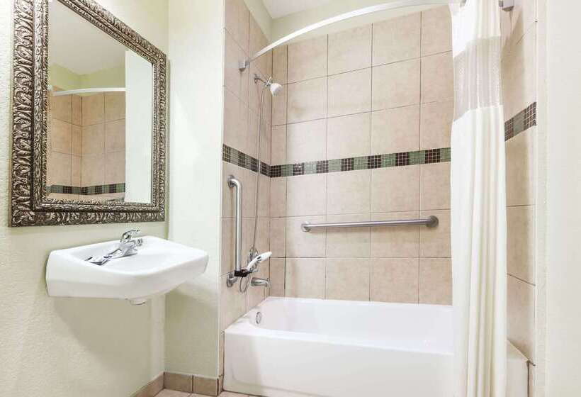 فندق Baymont By Wyndham Tyler