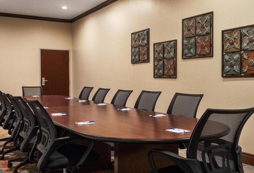 فندق Baymont By Wyndham Wichita Falls