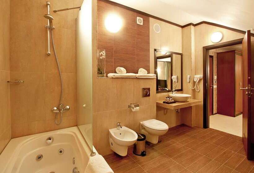 בית מלון כפרי Best Western Plus Bristol