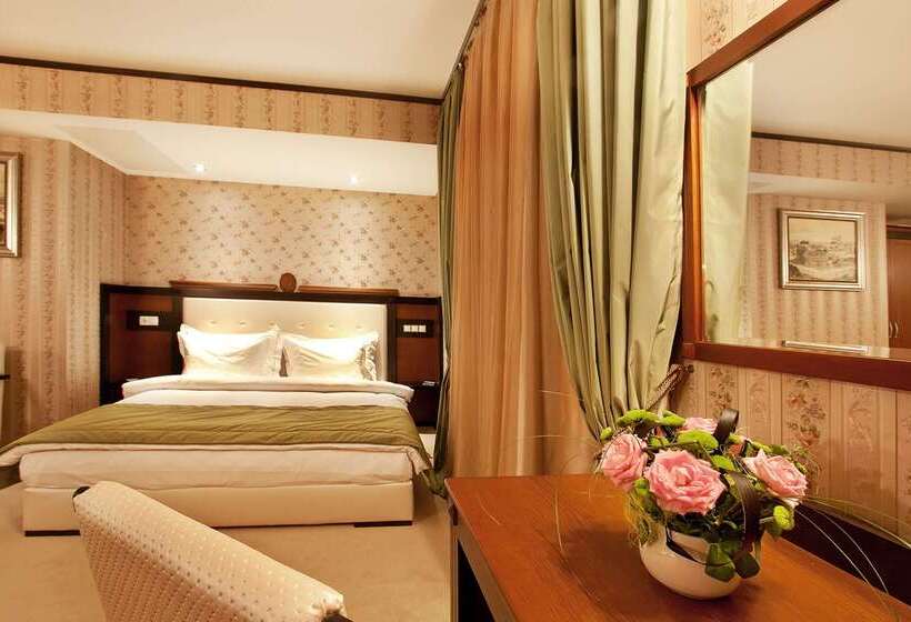 בית מלון כפרי Best Western Plus Bristol