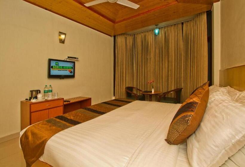 هتل Broadways Inn