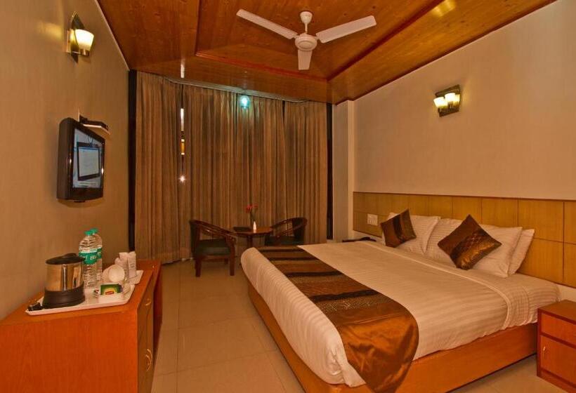 هتل Broadways Inn