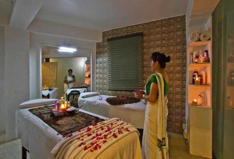 هتل Broadways Inn