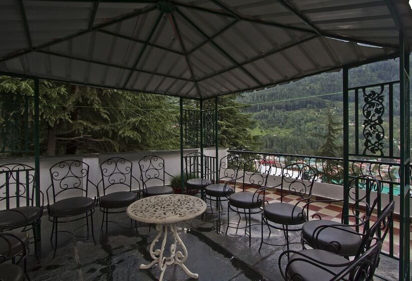 هتل Broadways Inn