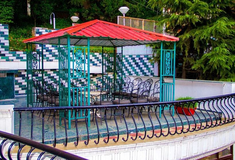 هتل Broadways Inn