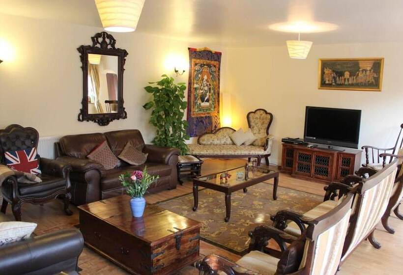 호텔 Church Farm Barns