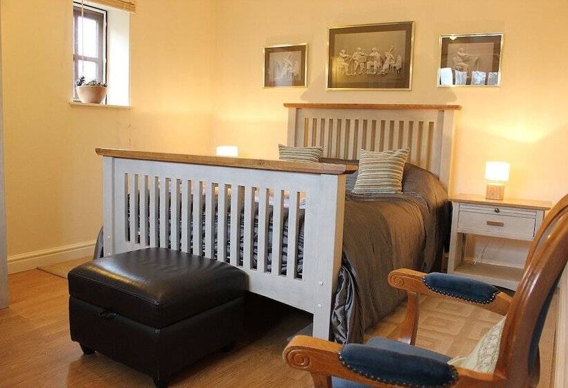 호텔 Church Farm Barns