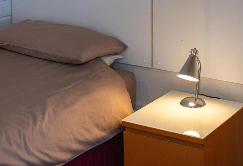 בית מלון כפרי City Centre Guest House