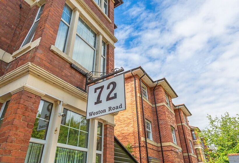 בית מלון כפרי City Centre Guest House