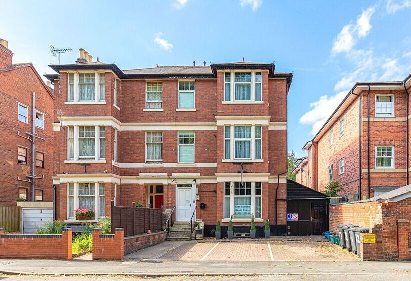 בית מלון כפרי City Centre Guest House