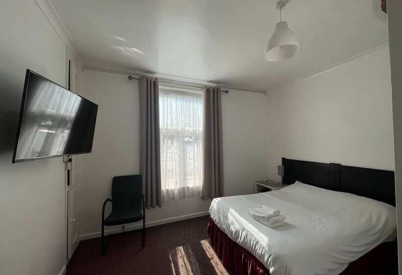 בית מלון כפרי City Centre Guest House