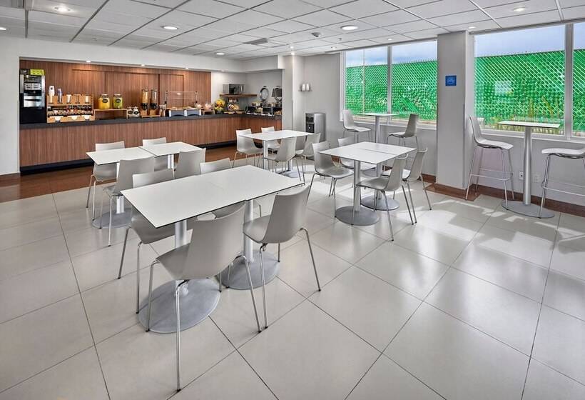 هتل City Express By Marriott Aguascalientes Sur