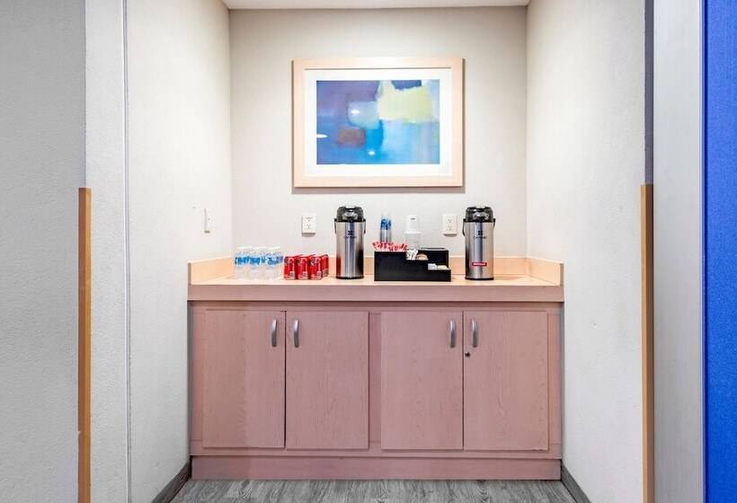 هتل City Express By Marriott Campeche