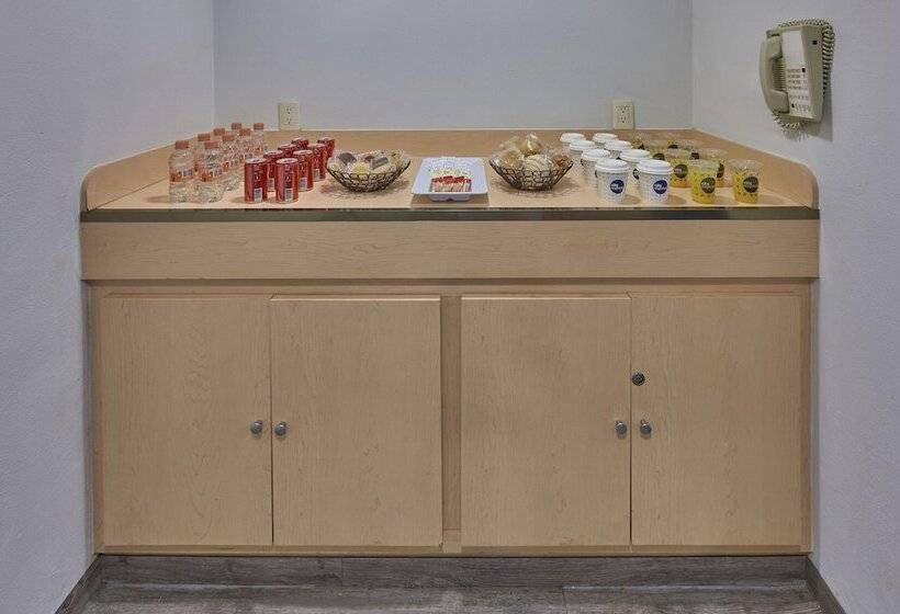 هتل City Express By Marriott Campeche