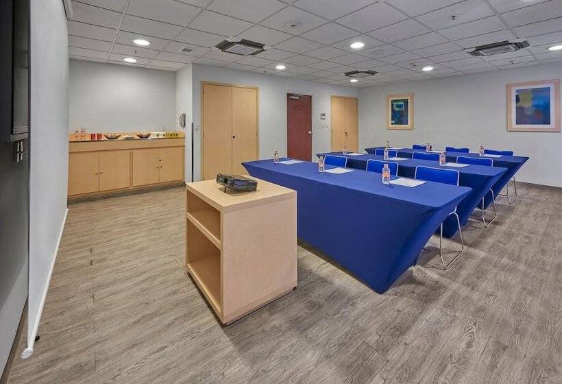 هتل City Express By Marriott Campeche