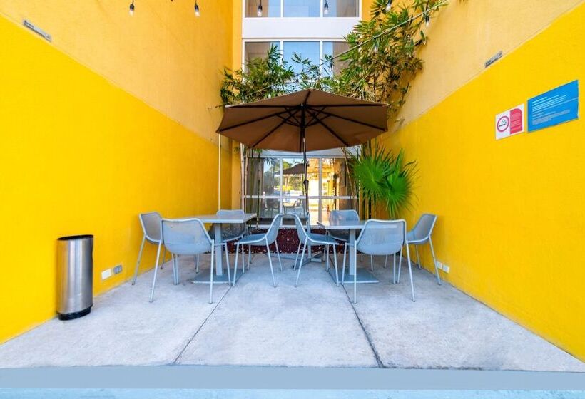 هتل City Express By Marriott Campeche