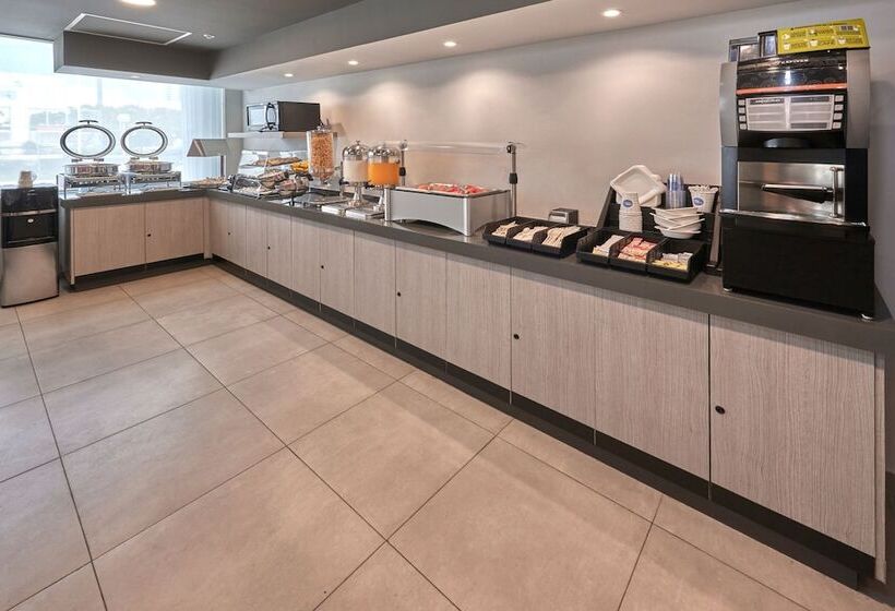 בית מלון כפרי City Express Junior By Marriott Guadalajara Periferico Sur