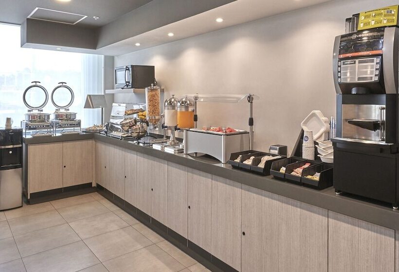 בית מלון כפרי City Express Junior By Marriott Guadalajara Periferico Sur