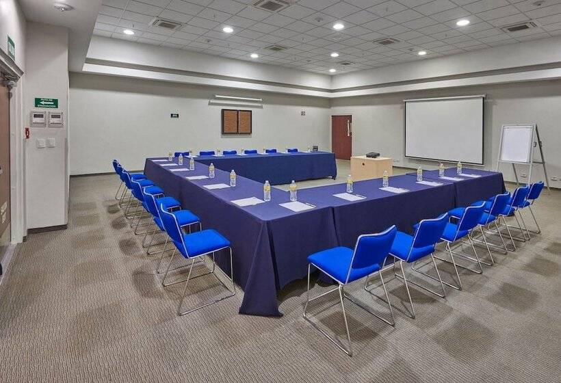 فندق City Express By Marriott Nogales