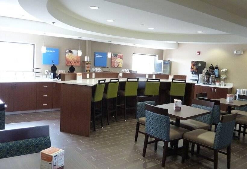 Отель Comfort Inn & Suites Shepherdsville Louisville South