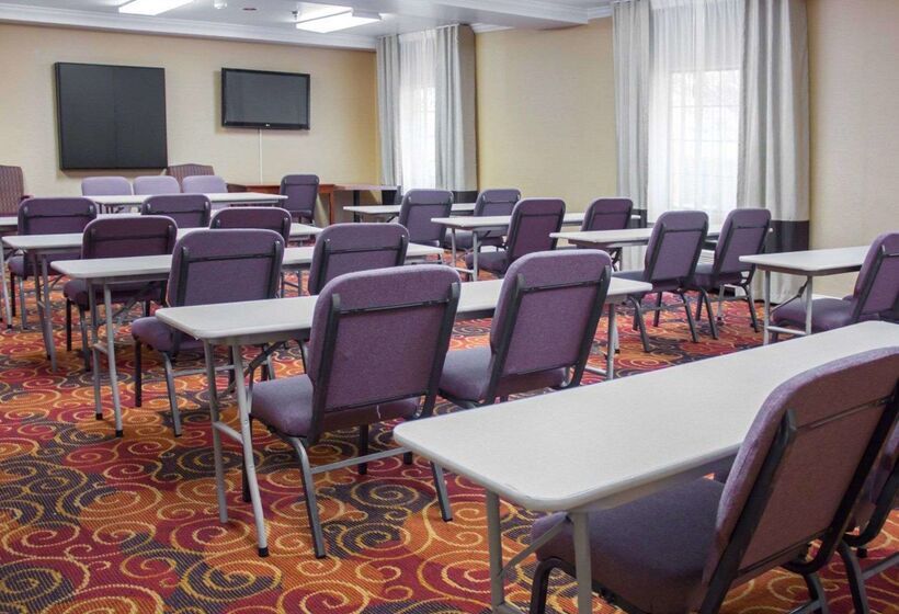 בית מלון כפרי Comfort Inn & Suites Trussville I59 Exit 141