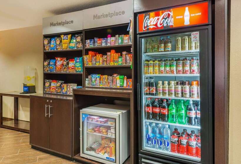 Отель Comfort Suites The Villages