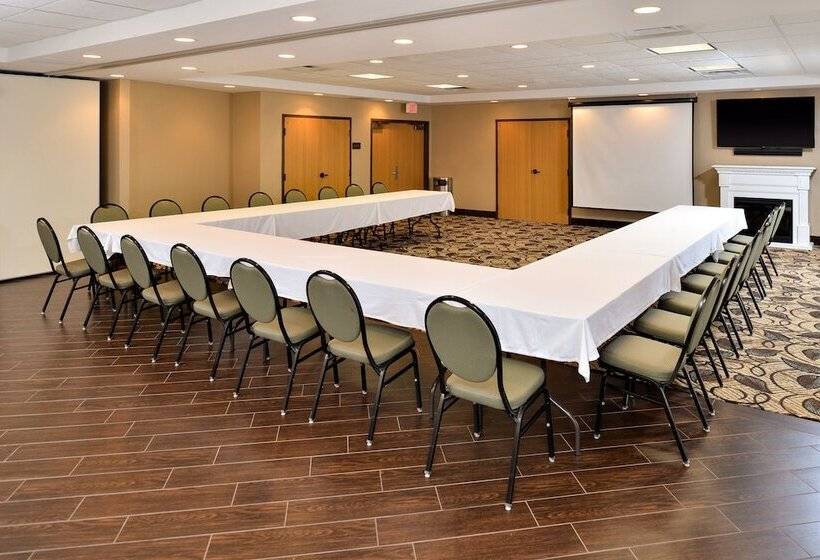 Отель Comfort Suites The Villages