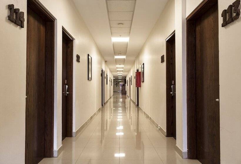 호텔 Conquistador Inn By Us Consulate