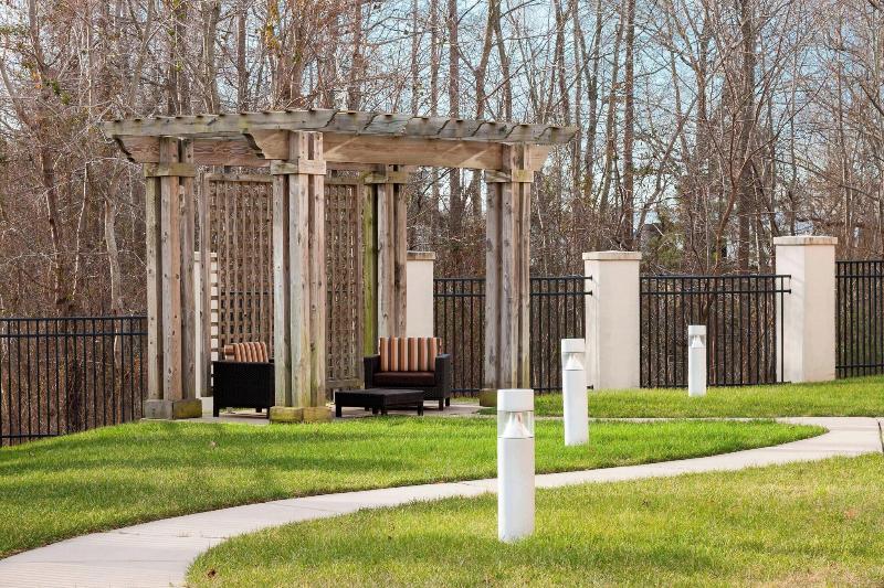 호텔 Courtyard Suffolk Chesapeake