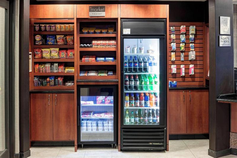 호텔 Courtyard Suffolk Chesapeake