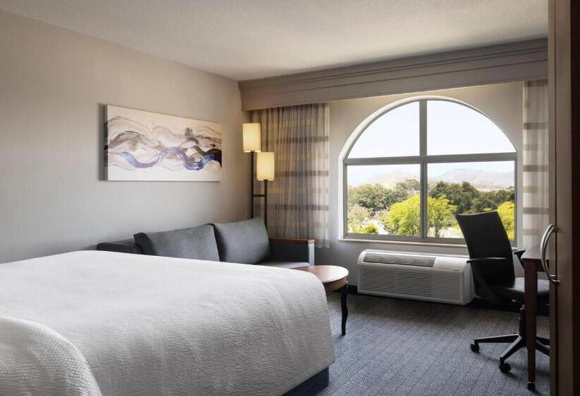 בית מלון כפרי Courtyard Ventura Simi Valley