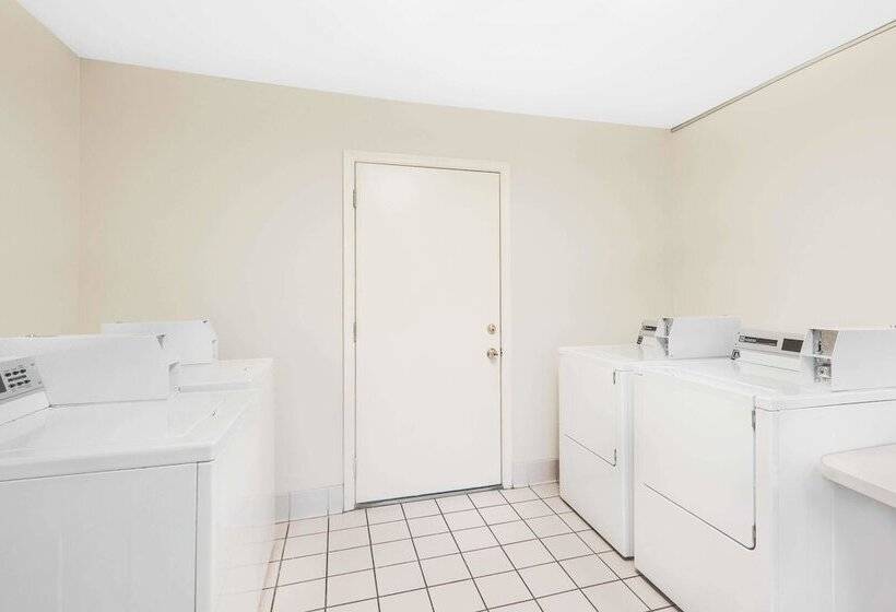 酒店 Days Inn By Wyndham Springfield/phil.intl Airport