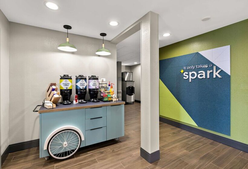 Отель Spark By Hilton Tifton