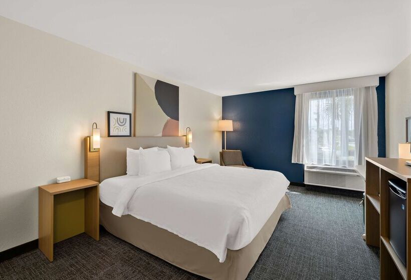 Отель Spark By Hilton Tifton