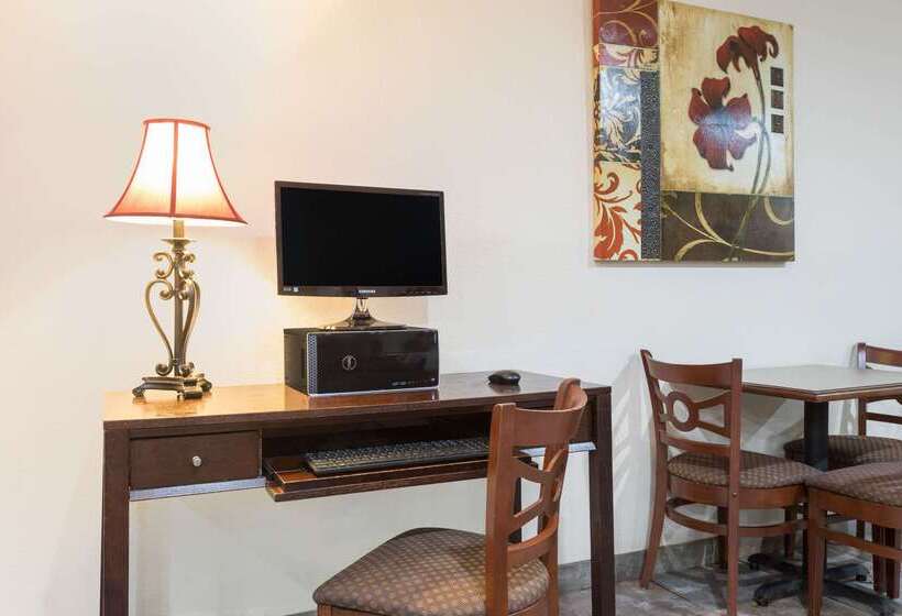 فندق Days Inn & Suites By Wyndham Eunice