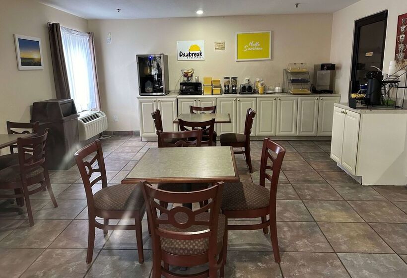 فندق Days Inn & Suites By Wyndham Eunice