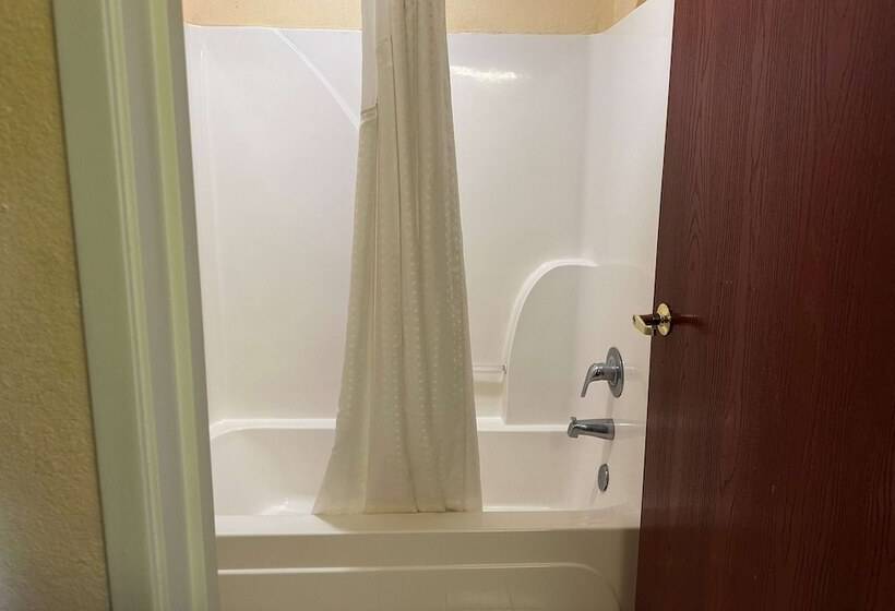 فندق Days Inn & Suites By Wyndham Eunice