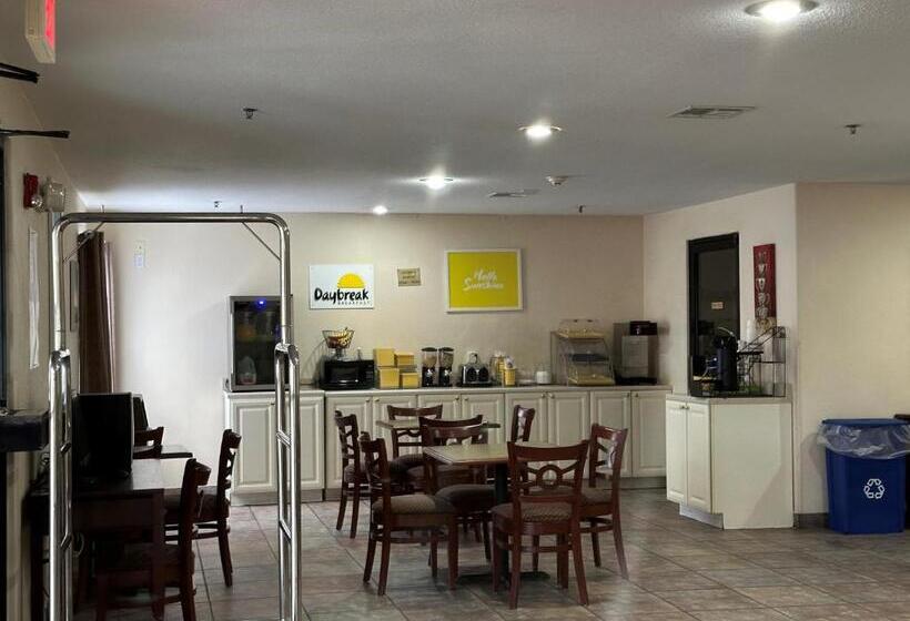 فندق Days Inn & Suites By Wyndham Eunice