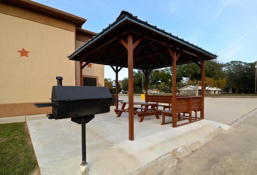 فندق Days Inn & Suites By Wyndham Eunice