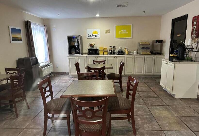 فندق Days Inn & Suites By Wyndham Eunice