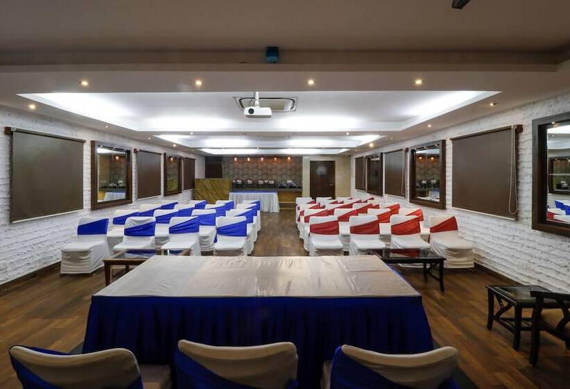 בית מלון כפרי Dewdrop Le Seasons Beach Resort