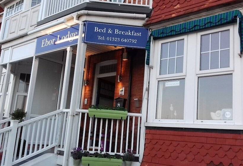 ホテル Ebor Lodge