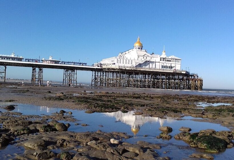 ホテル Ebor Lodge