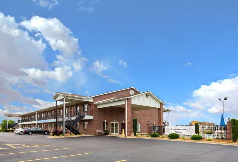 فندق Econo Lodge Inn & Suites Searcy